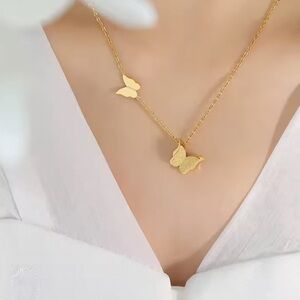 Chic Gold Butterfly Pendant Necklace